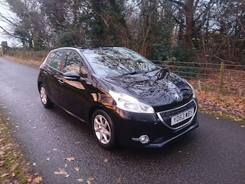 Used Peugeot 208 2013 for sale - 76824854: Photo