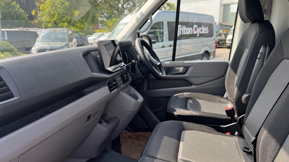Used Volkswagen Crafter 2025 for sale - 76350838: Photo 2