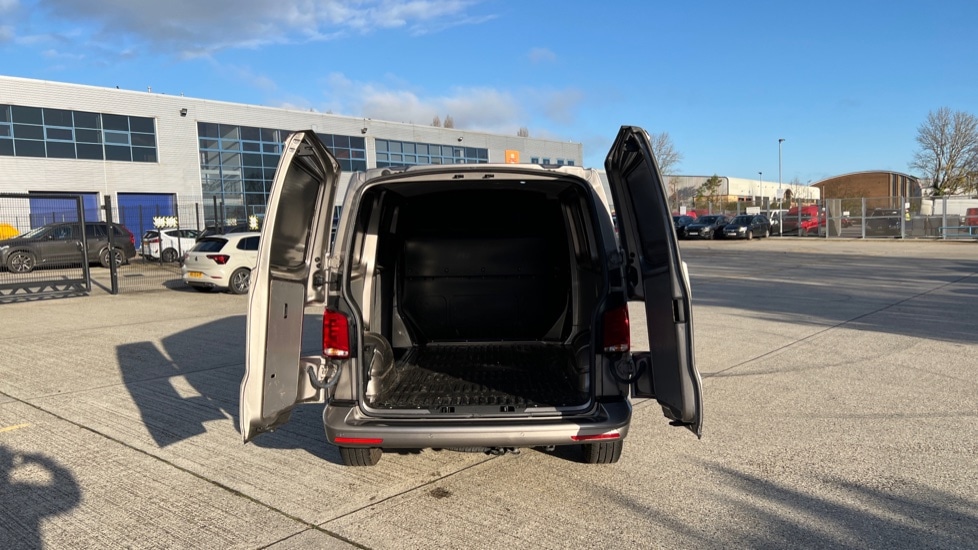 Used Volkswagen Transporter 2022 for sale - 76872254: Photo 10