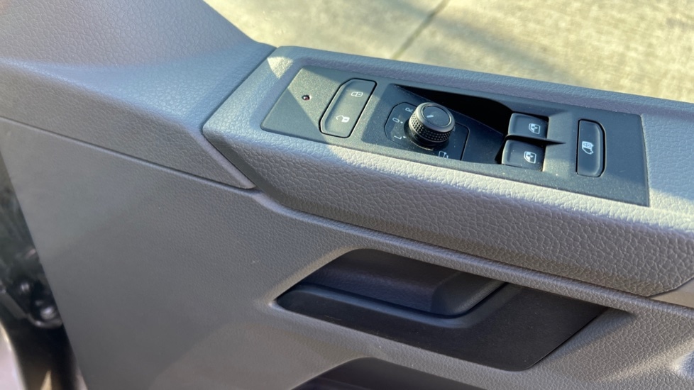 Used Volkswagen Transporter 2022 for sale - 76872254: Photo 23