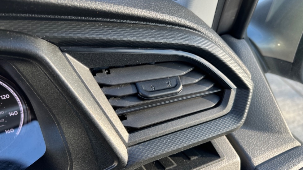 Used Volkswagen Transporter 2022 for sale - 76872254: Photo 26