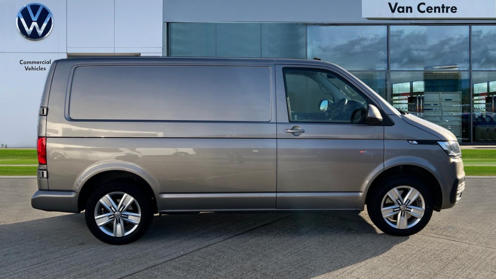 Used Volkswagen Transporter 2022 for sale - 76872254: Photo 4