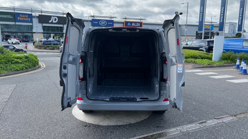 Used Volkswagen Transporter 2025 for sale - 76868537: Photo 10