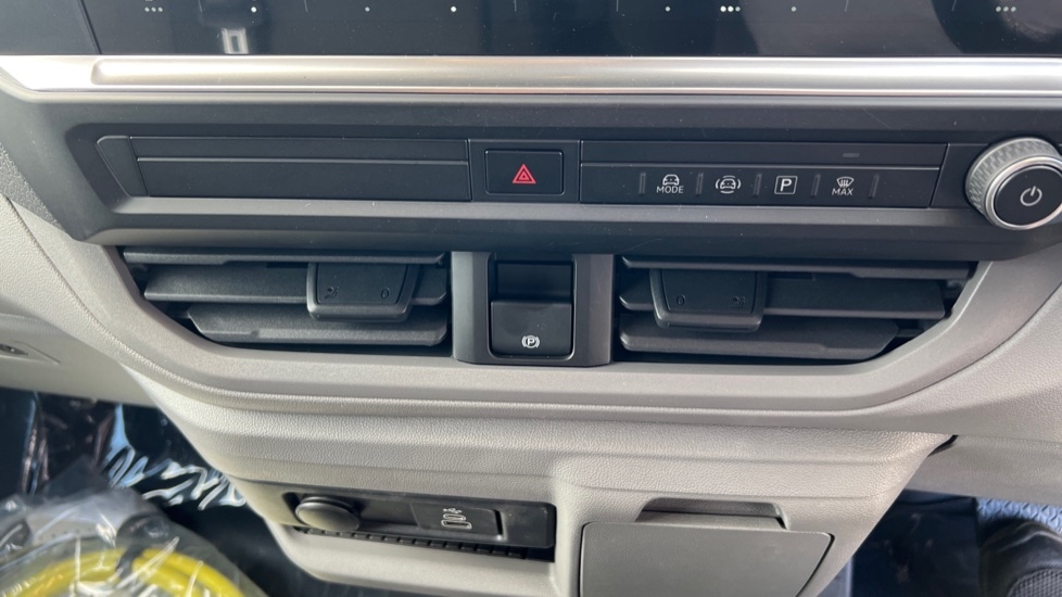 Used Volkswagen Transporter 2025 for sale - 76868537: Photo 13