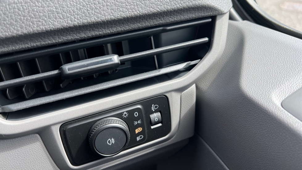 Used Volkswagen Transporter 2025 for sale - 76868537: Photo 29