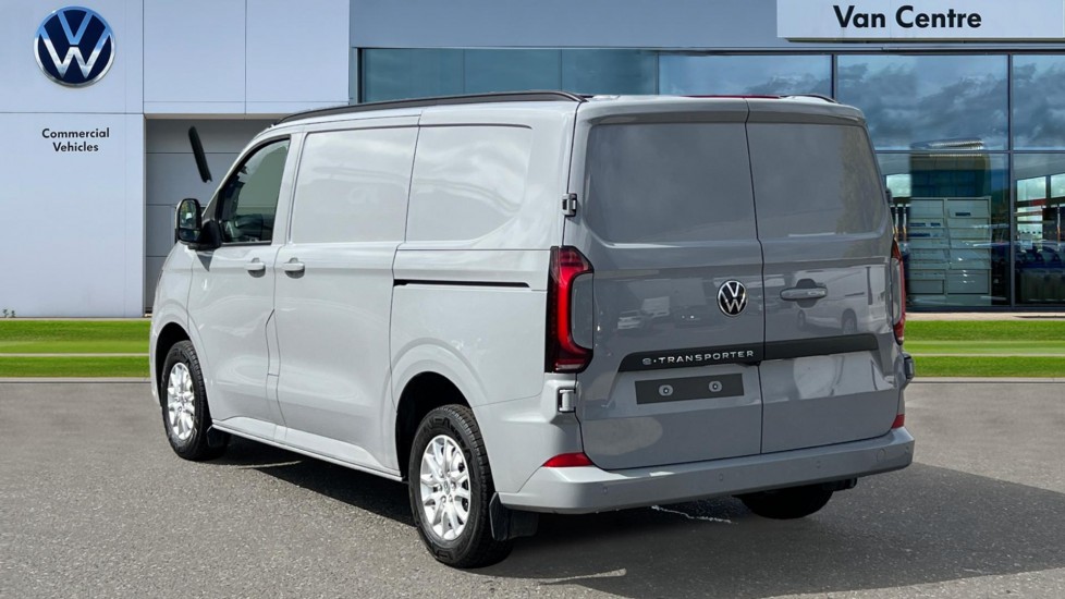 Used Volkswagen Transporter 2025 for sale - 76868537: Photo 3