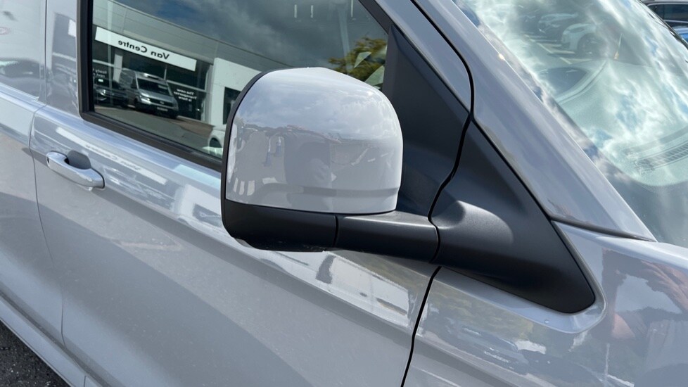 Used Volkswagen Transporter 2025 for sale - 76868537: Photo 42