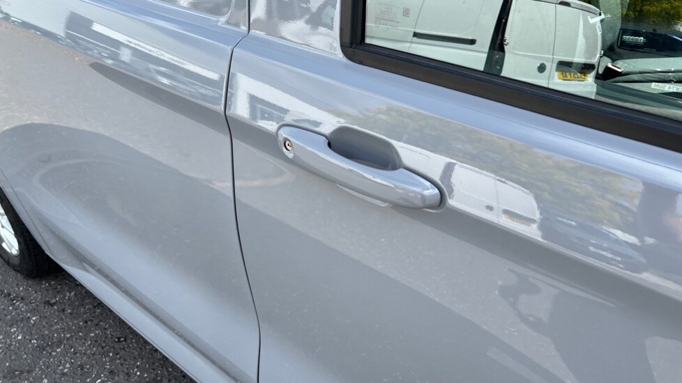 Used Volkswagen Transporter 2025 for sale - 76868537: Photo 43