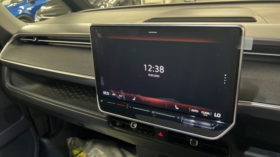 Used Volkswagen ID.Buzz 2025 for sale - 76568135: Photo 16