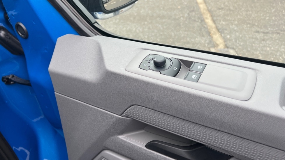 Used Volkswagen Transporter 2025 for sale - 76871740: Photo 23