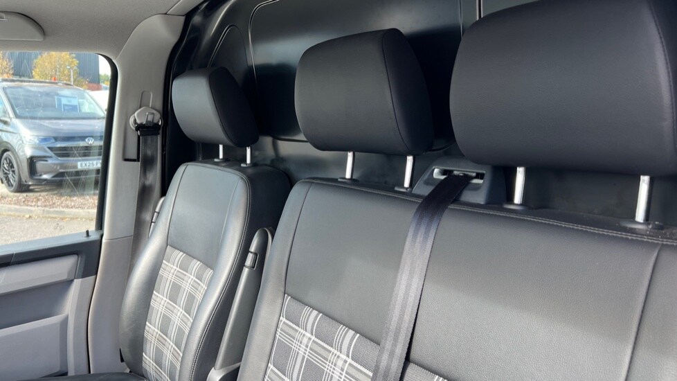 Used Volkswagen Transporter 2017 for sale - 76332125: Photo 17