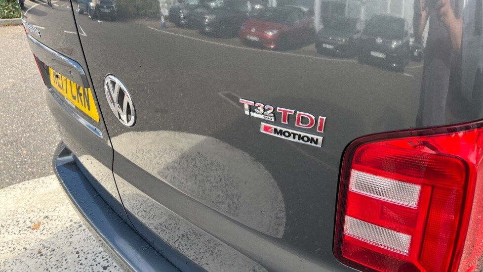Used Volkswagen Transporter 2017 for sale - 76332125: Photo 44