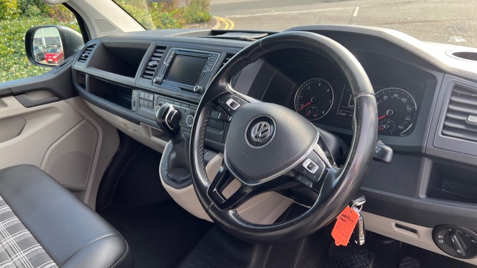 Used Volkswagen Transporter 2017 for sale - 76332125: Photo 6