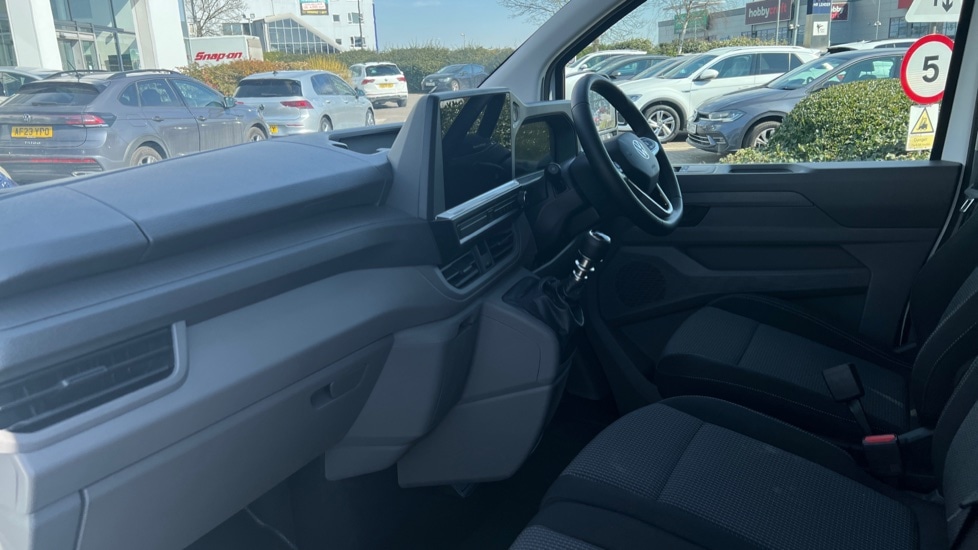 Used Volkswagen Transporter 2025 for sale - 76738328: Photo 2