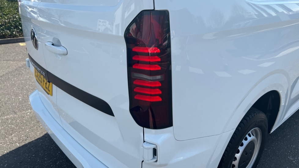 Used Volkswagen Transporter 2025 for sale - 76738328: Photo 42