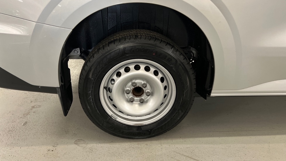 Used Volkswagen Transporter 2025 for sale - 76868525: Photo 5