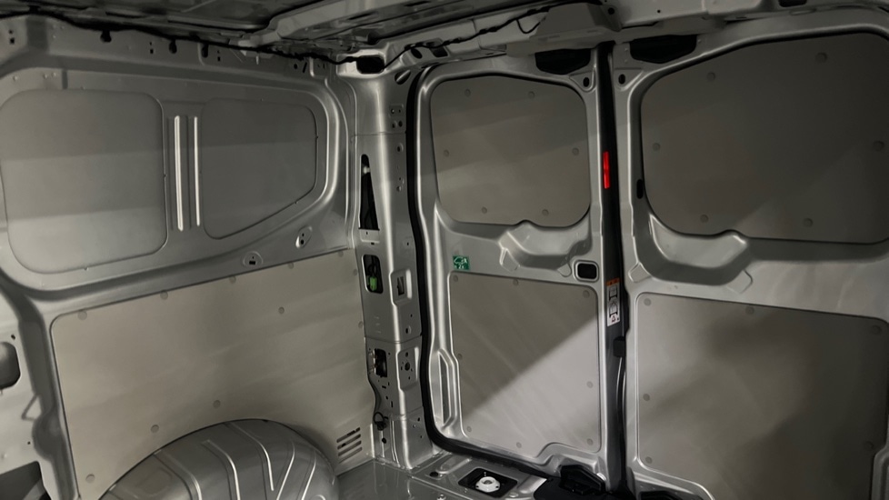 Used Volkswagen Transporter 2025 for sale - 76868525: Photo 9