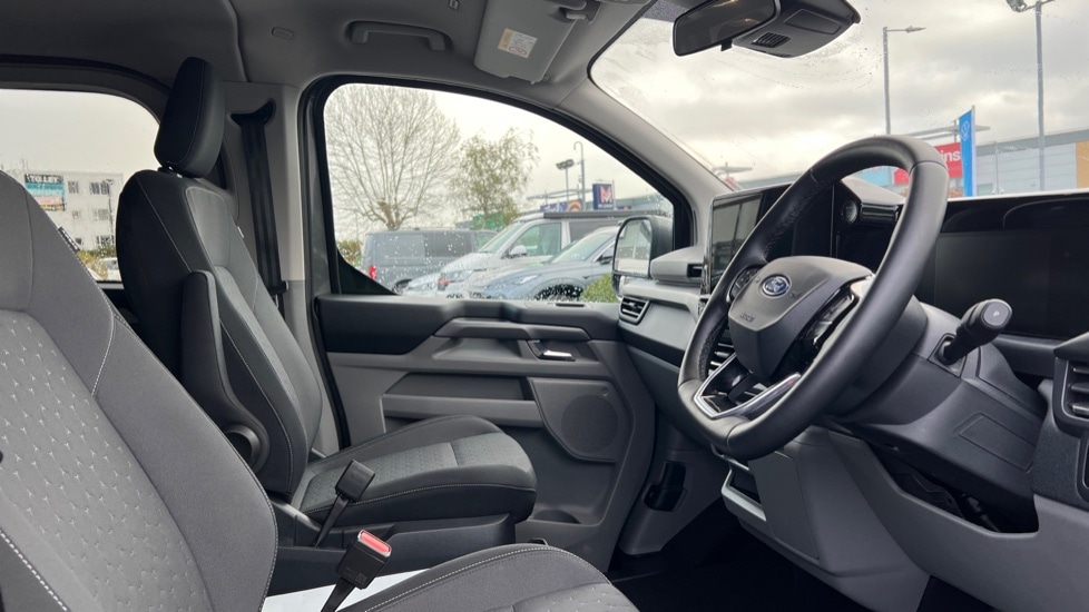 Used Ford Tourneo Custom 2024 for sale - 76928007: Photo 11