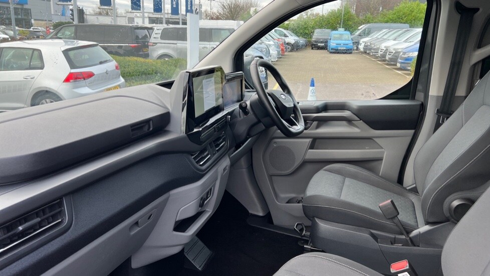 Used Ford Tourneo Custom 2024 for sale - 76928007: Photo 9