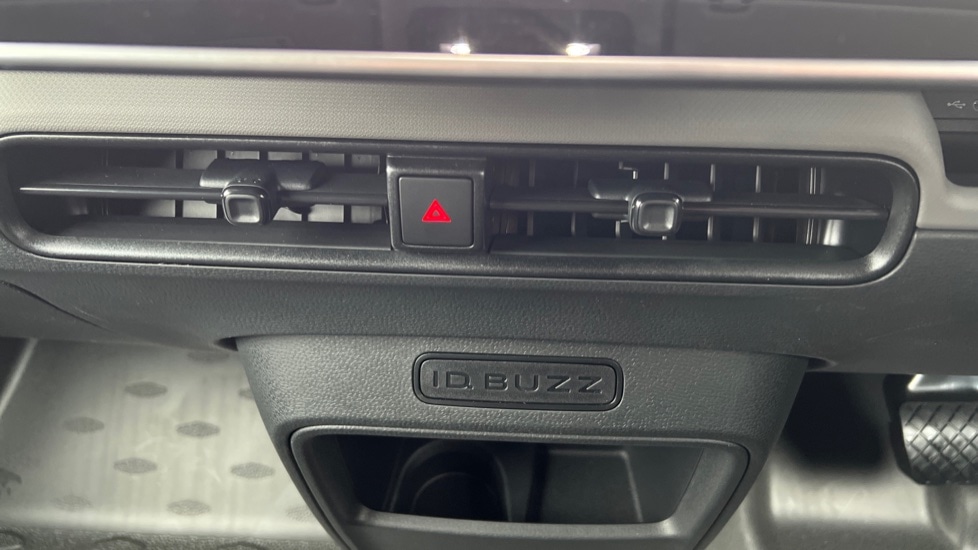 Used Volkswagen ID.Buzz 2025 for sale - 76870239: Photo 13