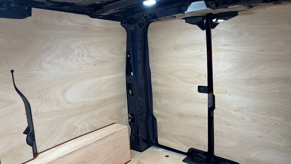 Used Volkswagen Transporter 2025 for sale - 76575072: Photo 9