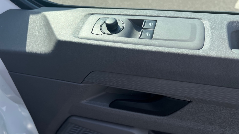 Used Volkswagen Transporter 2025 for sale - 76868937: Photo 23