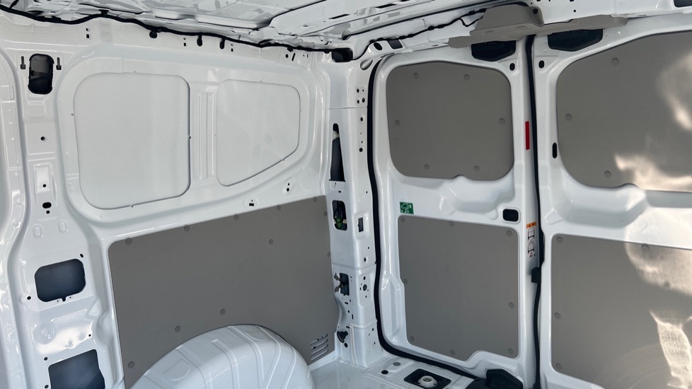 Used Volkswagen Transporter 2025 for sale - 76868937: Photo 9