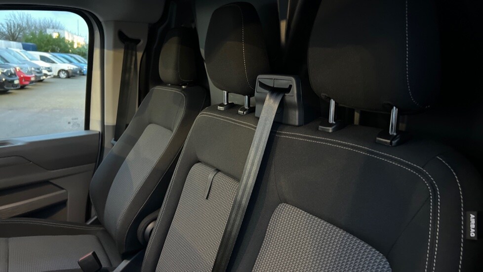 Used Volkswagen Transporter 2025 for sale - 76984121: Photo 17