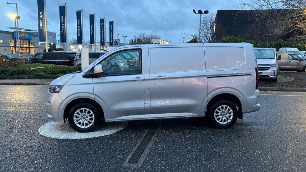 Used Volkswagen Transporter 2025 for sale - 76984121: Photo 18