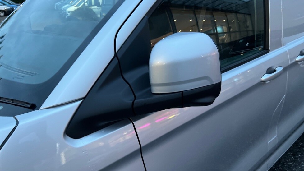 Used Volkswagen Transporter 2025 for sale - 76984121: Photo 40