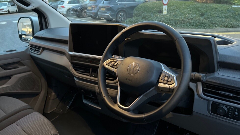 Used Volkswagen Transporter 2025 for sale - 76984121: Photo 6