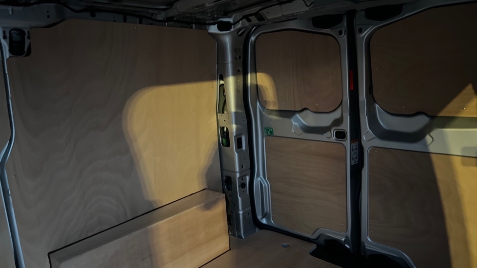 Used Volkswagen Transporter 2025 for sale - 76984121: Photo 9