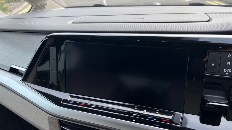 Used Volkswagen Multivan 2024 for sale - 76311998: Photo 16