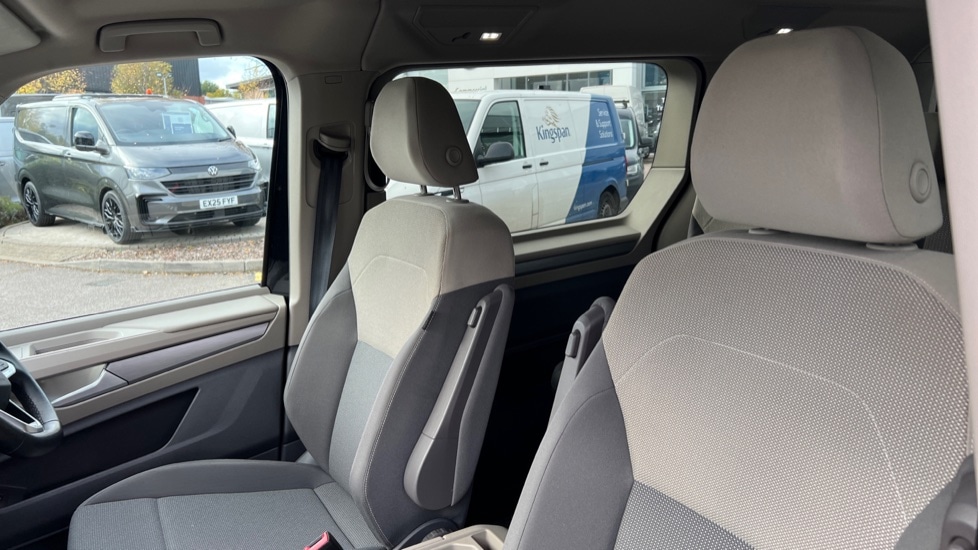 Used Volkswagen Multivan 2024 for sale - 76311998: Photo 17