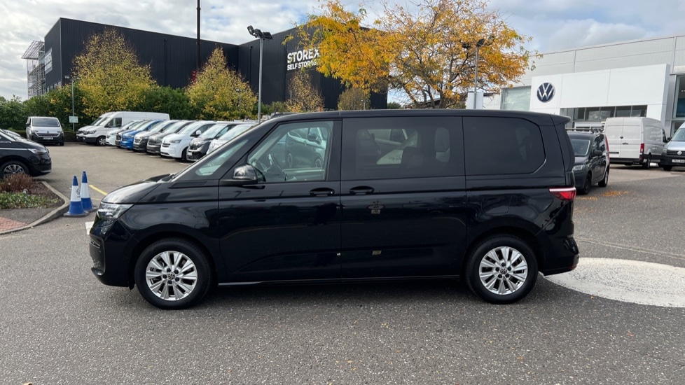 Used Volkswagen Multivan 2024 for sale - 76311998: Photo 18