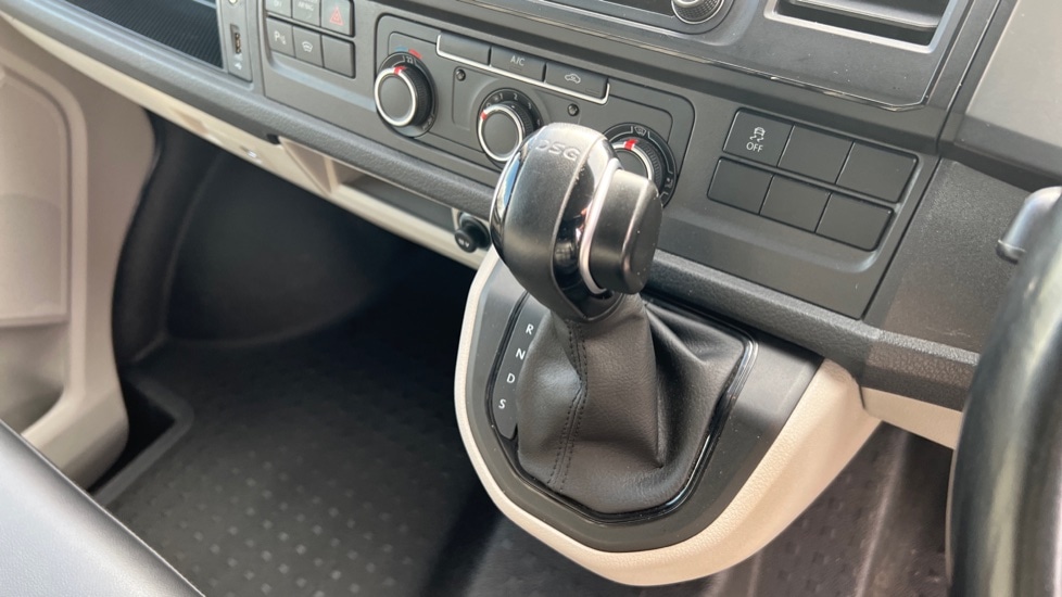 Used Volkswagen Transporter 2017 for sale - 77047509: Photo 14