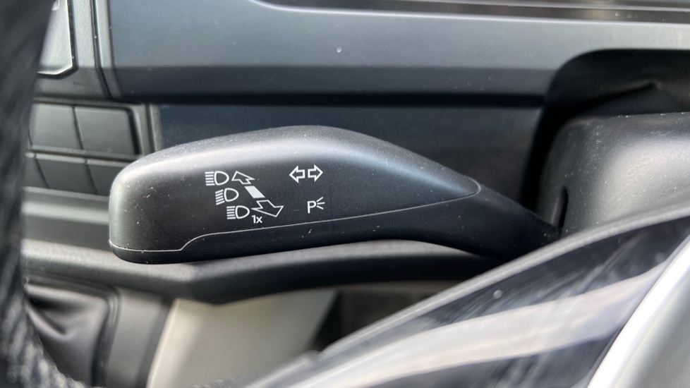 Used Volkswagen Transporter 2017 for sale - 77047509: Photo 27