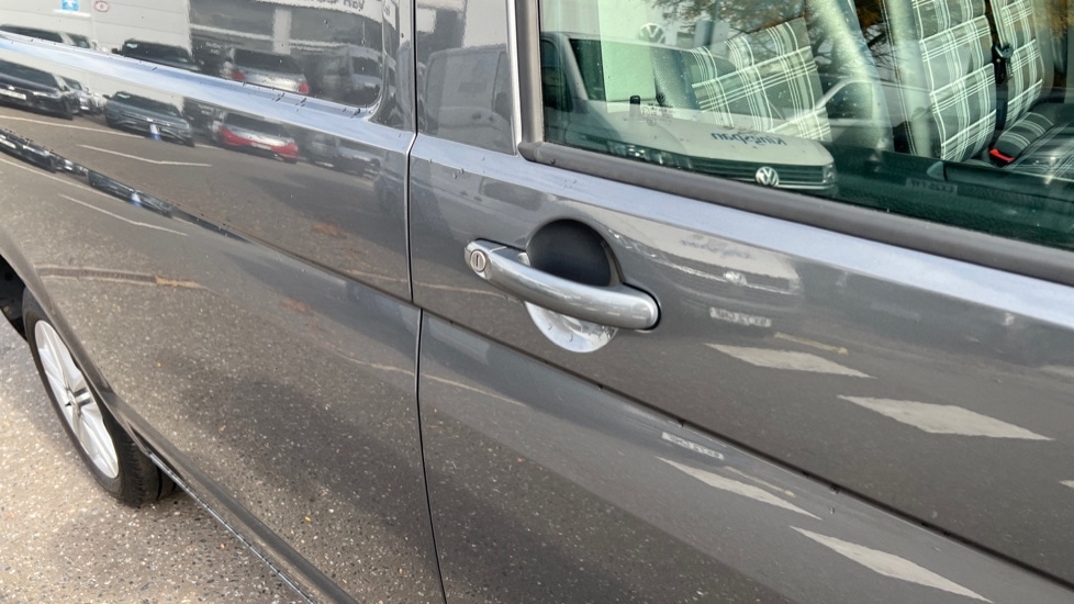 Used Volkswagen Transporter 2017 for sale - 77047509: Photo 42