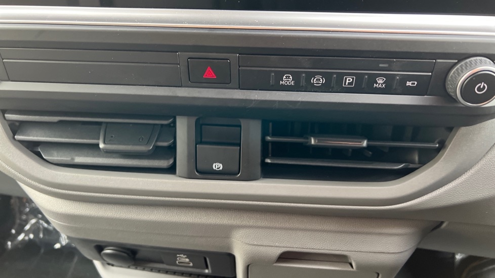 Used Volkswagen Transporter 2025 for sale - 76873843: Photo 13