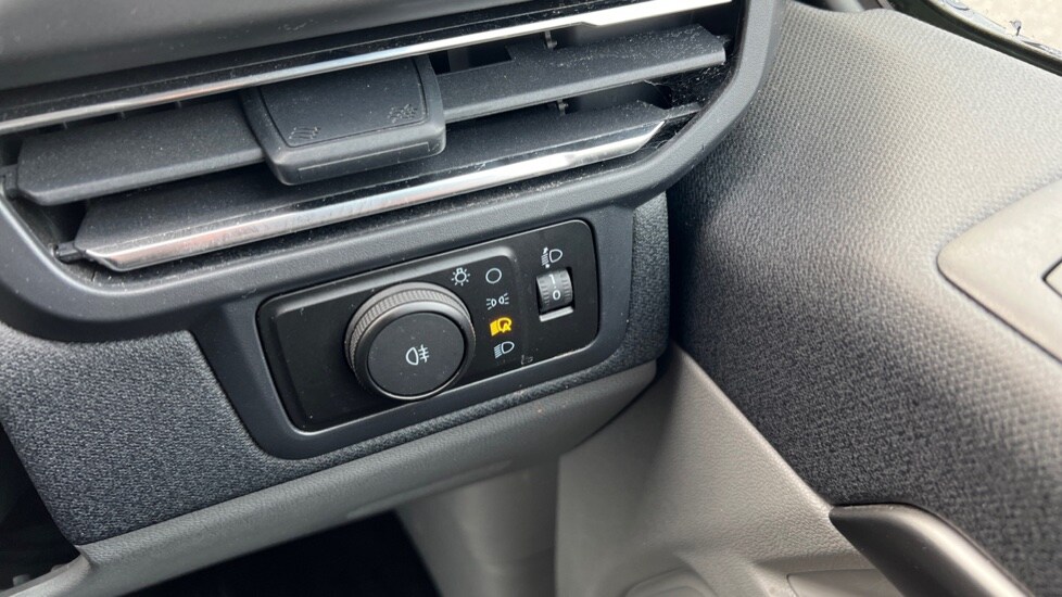 Used Ford Tourneo Custom 2024 for sale - 76872194: Photo 37