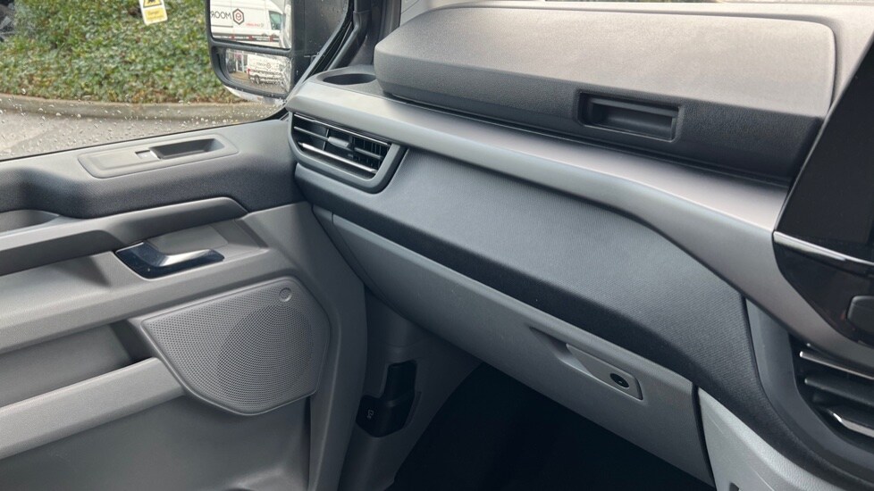 Used Ford Tourneo Custom 2024 for sale - 76872194: Photo 42