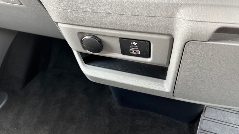 Used Ford Tourneo Custom 2024 for sale - 76872194: Photo 43