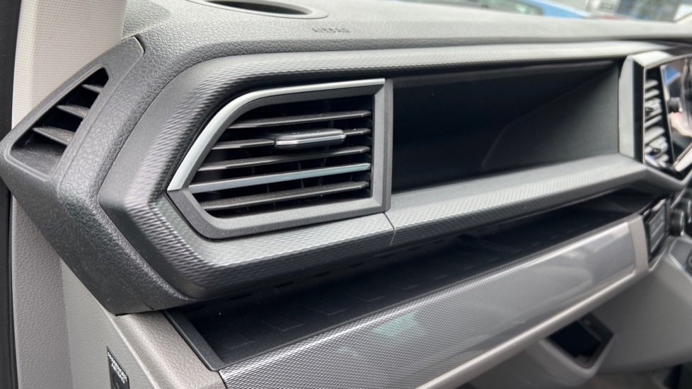 Used Volkswagen California 2020 for sale - 76183814: Photo 74