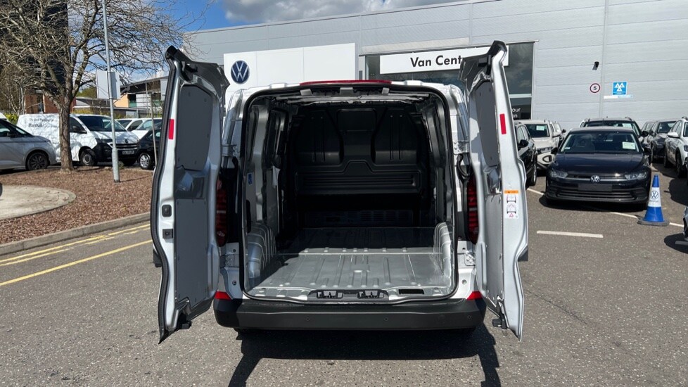 Used Volkswagen Transporter 2025 for sale - 75440181: Photo 10