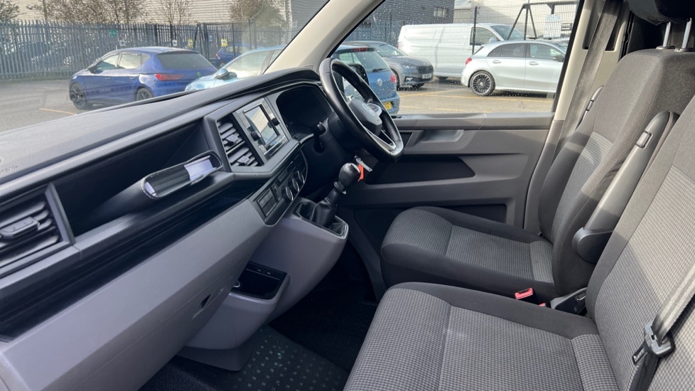 Used Volkswagen Transporter 2021 for sale - 76921712: Photo 2