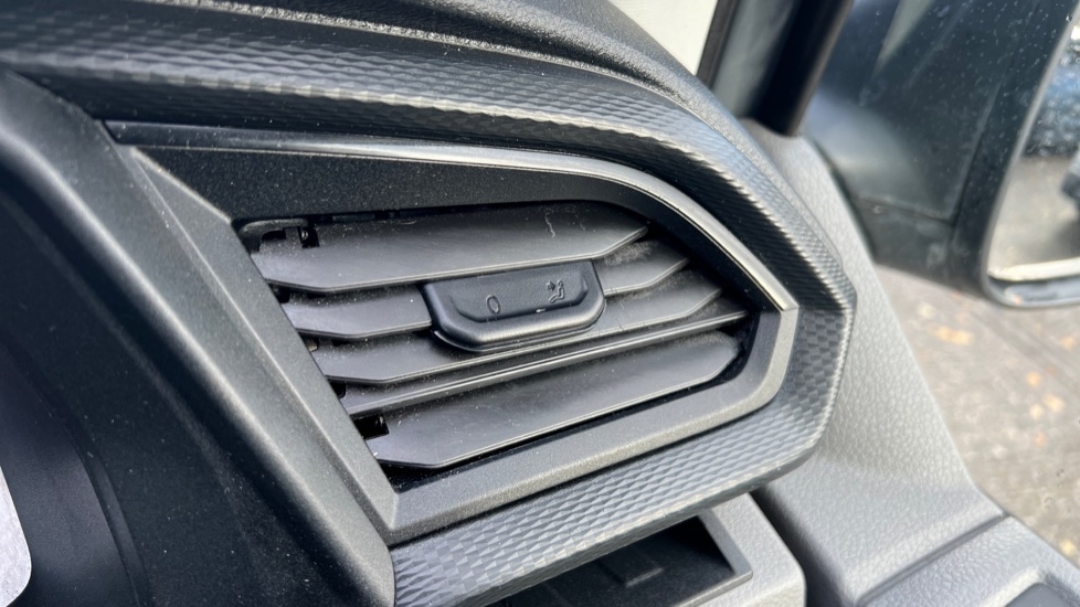 Used Volkswagen Transporter 2021 for sale - 76921712: Photo 28