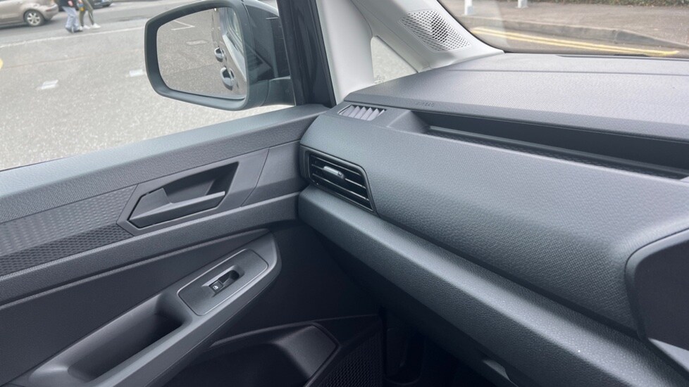 Used Volkswagen Caddy Maxi 2025 for sale - 76351009: Photo 32