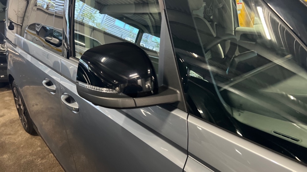 Used Volkswagen ID.Buzz 2025 for sale - 76873011: Photo 41