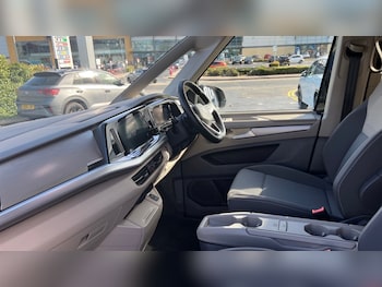 Used Volkswagen Multivan 2025 for sale - 75967002: Photo