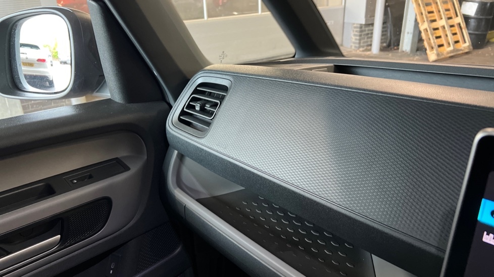 Used Volkswagen ID.Buzz 2025 for sale - 76921660: Photo 29